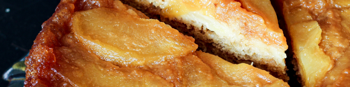 Liz's Apple Cake (Loyola)